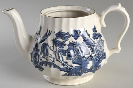 Blue Willow (Gold Trim) Teapot No Lid