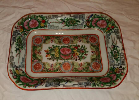 Rose Medallion (No People) 9" Rectangular Bowl