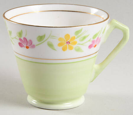 104 Footed Cup