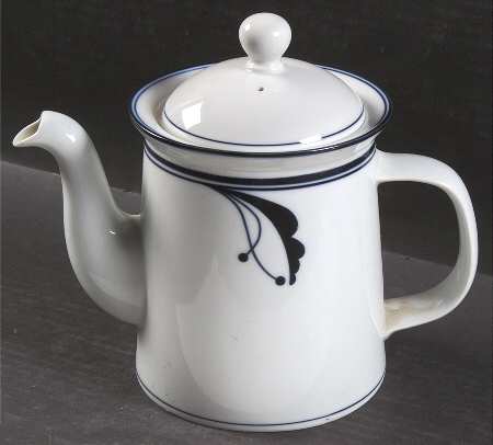 Bayberry Blue (Japan, Portugal) Coffee Pot & Lid