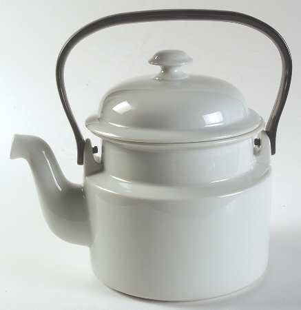 Bisserup White Teapot & Lid