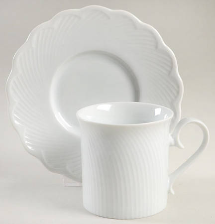 Blanc Flat Cup & Saucer Set