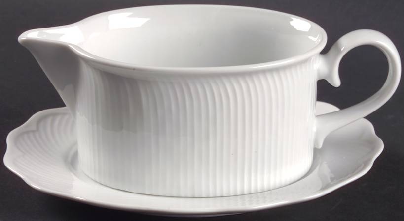 Blanc Gravy Boat & Underplate