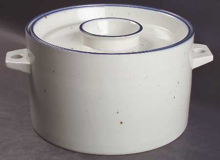 Blue Mist 2.5 Qt Round Covered Casserole