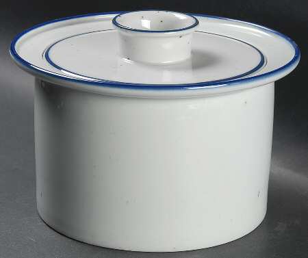 Blue Mist 2.25 Qt Round Covered Casserole