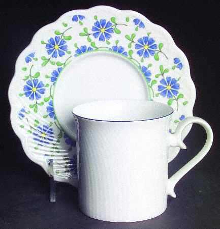 Bouquet Flat Cup & Saucer Set