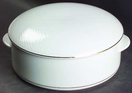 Brocade Gold 2 Qt Round Covered Casserole