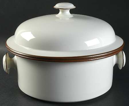 Christianshavn Brown 3.5 Quart Round Covered Casserole