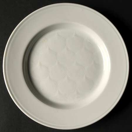 Cloves Salad Plate