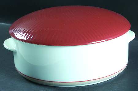 Damask Red 2 Qt Round Covered Casserole
