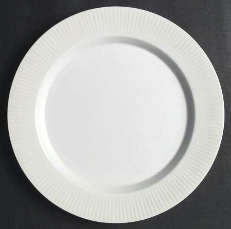 Fluted White Cafe Dinner Plate
