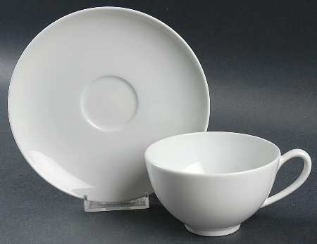 Franck White Flat Cup & Saucer Set