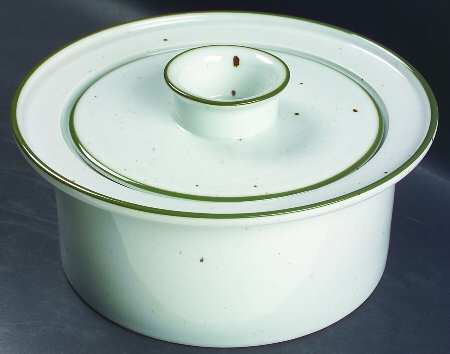 Green Mist 1.75 Qt Round Covered Casserole
