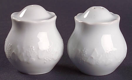 Ivy Salt & Pepper Set