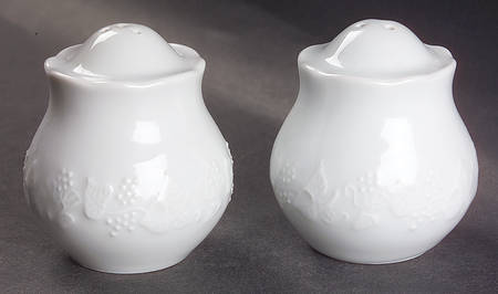 Ivy Salt & Pepper Set