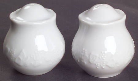 Ivy Salt & Pepper Set