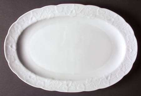 Ivy 16" Oval Serving Platter
