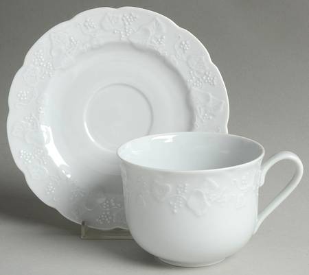 Ivy Oversized Cup & Saucer Set