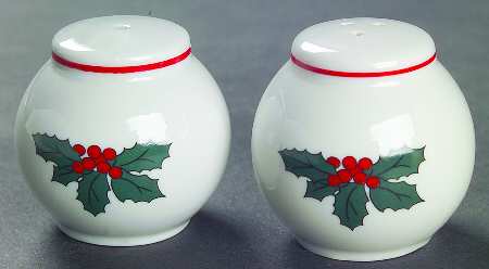 Jul Tidings Salt & Pepper Set