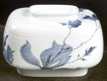 Magnolia Blue 3 Qt Rectangular Covered Casserole