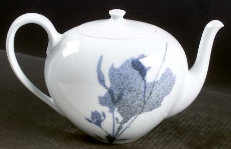 Magnolia Blue Tea/Coffee Pot & Lid