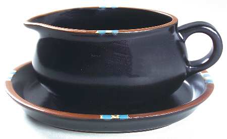 Mesa Black Gravy Boat & Underplate