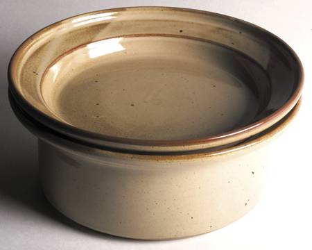 Nielstone Spice Tan 2 Qt Round Covered Casserole No Lid