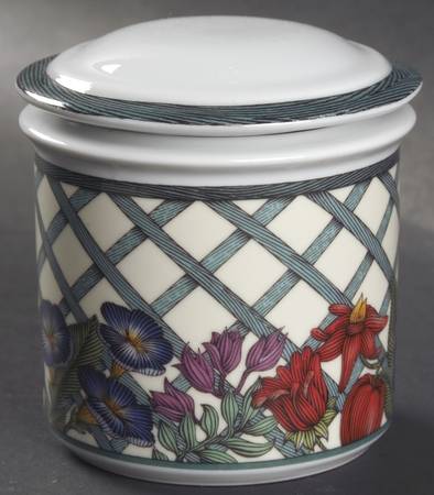 Nordic Garden-Lattice & Ribbon Sugar Bowl & Lid