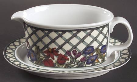 Nordic Garden-Lattice & Ribbon Gravy Boat & Underplate