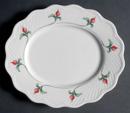 Rosebud Underplate for Gravy Boat