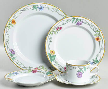 Tivoli Gardens 40 Piece Estate Set