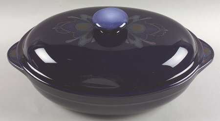 Baroque 2 Quart Oval Covered Casserole