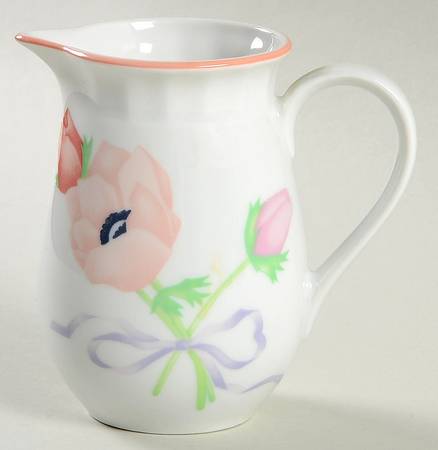 Bouquet Creamer