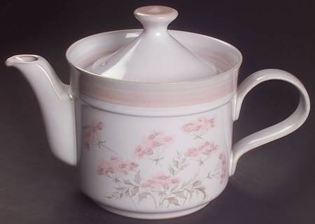 Brittany Pale Mauve Teapot & Lid