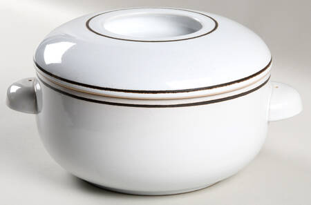 Canterbury 2 Qt Round Covered Casserole
