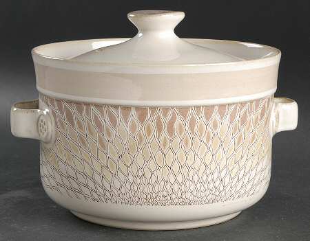 Chantilly 2 Qt Round Covered Casserole