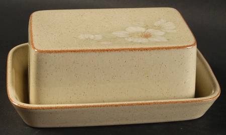 Daybreak Rectangular Covered Butter by Denby-Langley