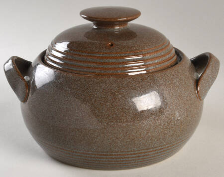 Greystone 1.75 Qt Round Covered Casserole by Denby-Langley