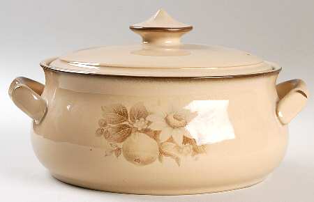 Images 2 Qt Round Covered Casserole