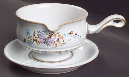 Lorraine Gravy Boat & Underplate