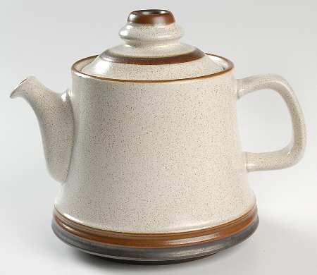 Potter's Wheel Rust Red Teapot & Lid