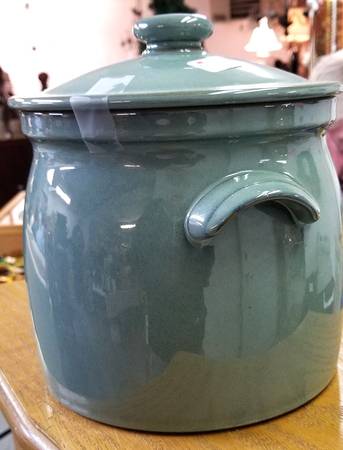 Regency Green Bean Pot & Lid