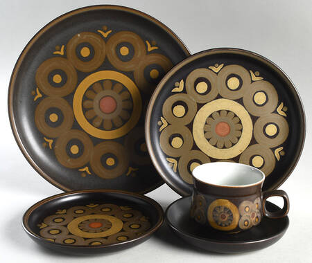 Samarkand Brown 5 Piece Place Setting