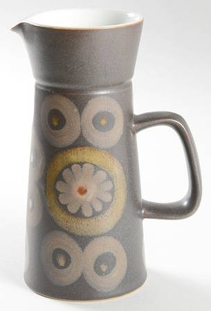 Samarkand Brown 24 Oz Pitcher