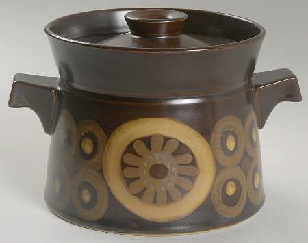 Samarkand Brown 2 Qt Round Covered Casserole