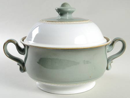 Venice 2 Qt Round Covered Casserole