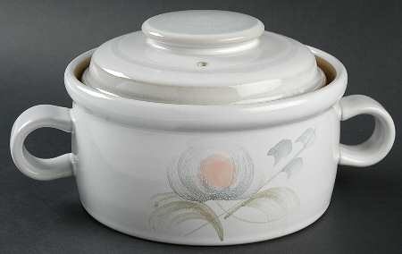 Whisper 1.25 Qt Round Covered Casserole