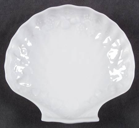 California (Blanc De Blanc) Shell Shaped Dish by Philippe Deshoulieres