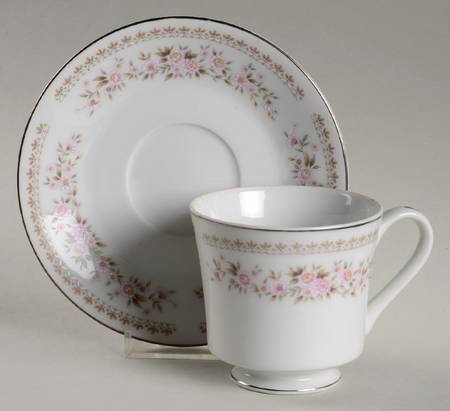 Alexandria Footed Cup & Saucer Set
