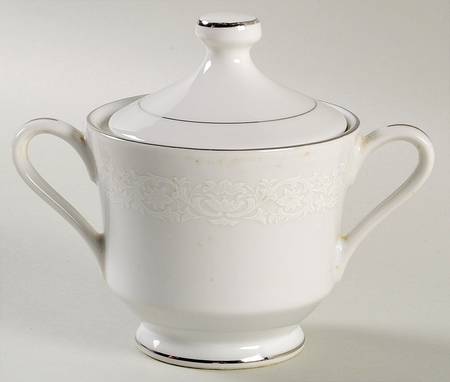Charm Sugar Bowl & Lid by Diamond (Japan)